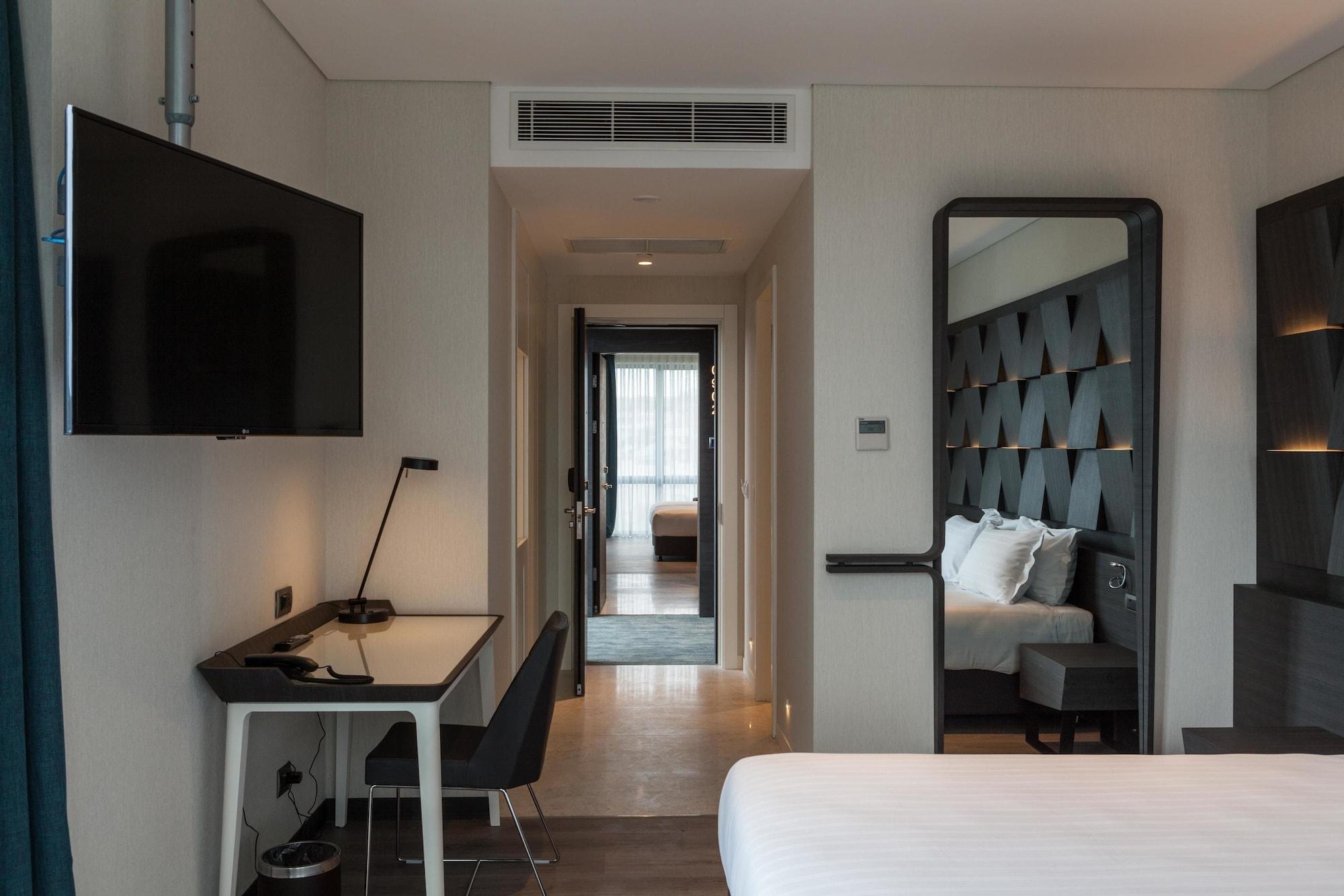 Wish More Hotel Istanbul Exterior photo A room at the hotel