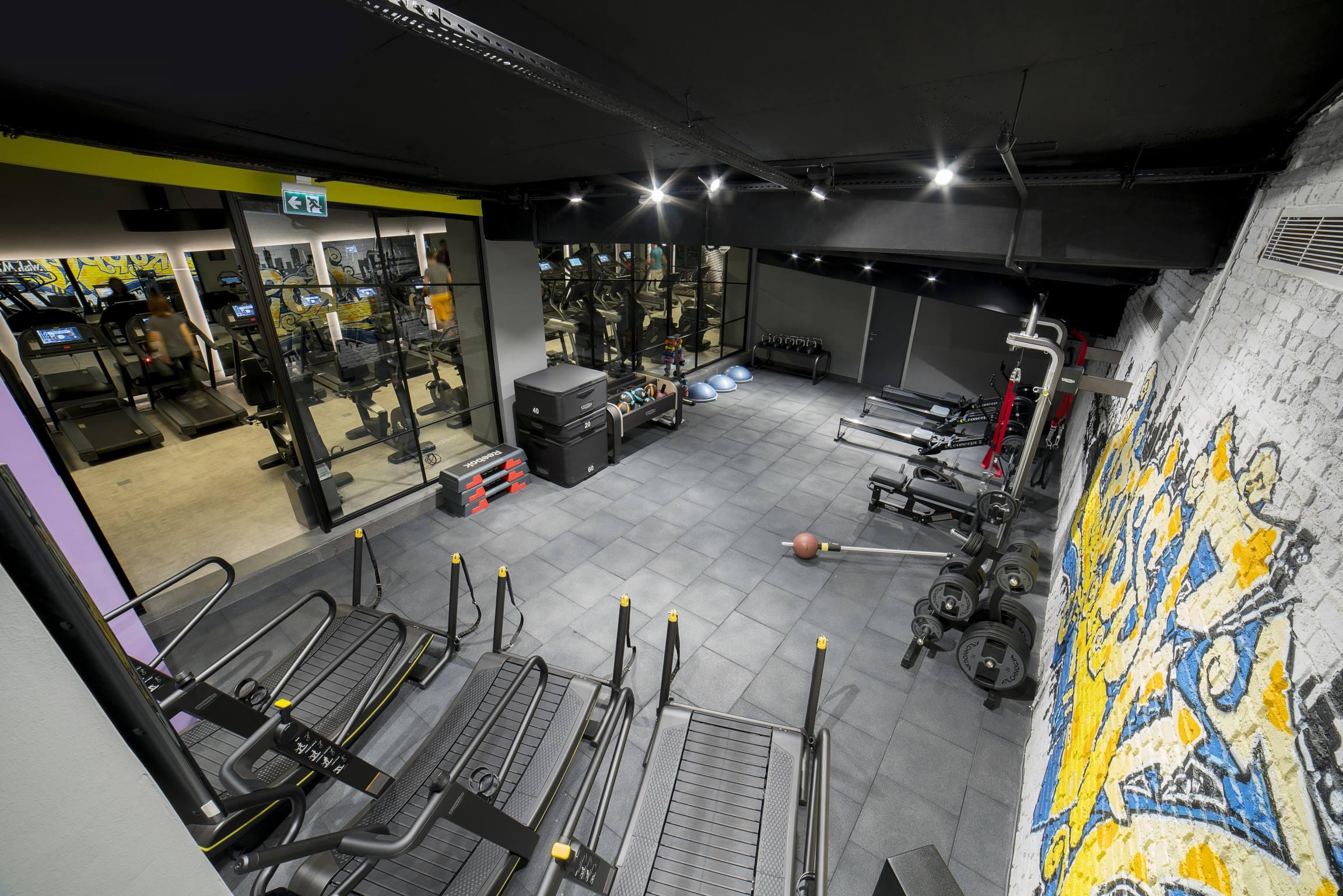 Wish More Hotel Istanbul Exterior photo The gym at the 2018 Commonwealth Games