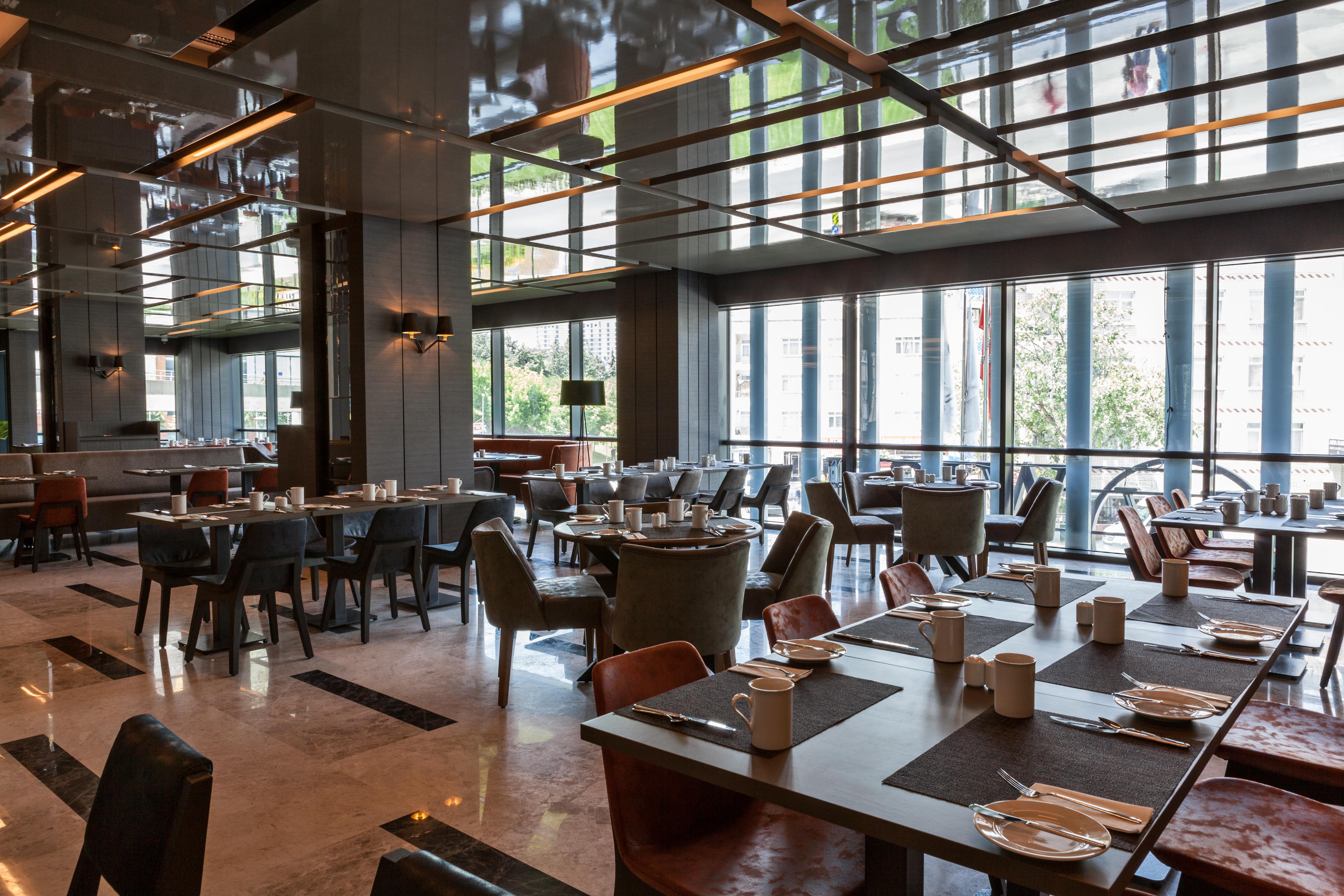 Wish More Hotel Istanbul Exterior photo The restaurant